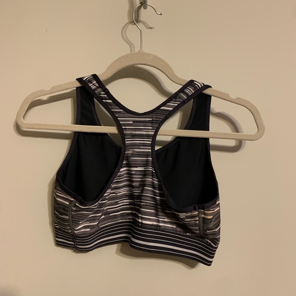 UA SPORTS BRA - Picture 2 of 2